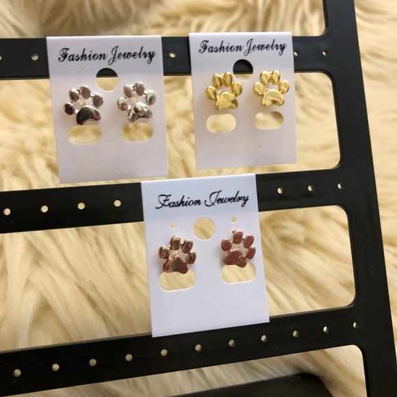 Rose Gold Puppy dog paw print stud earrings - Picture 4 of 8